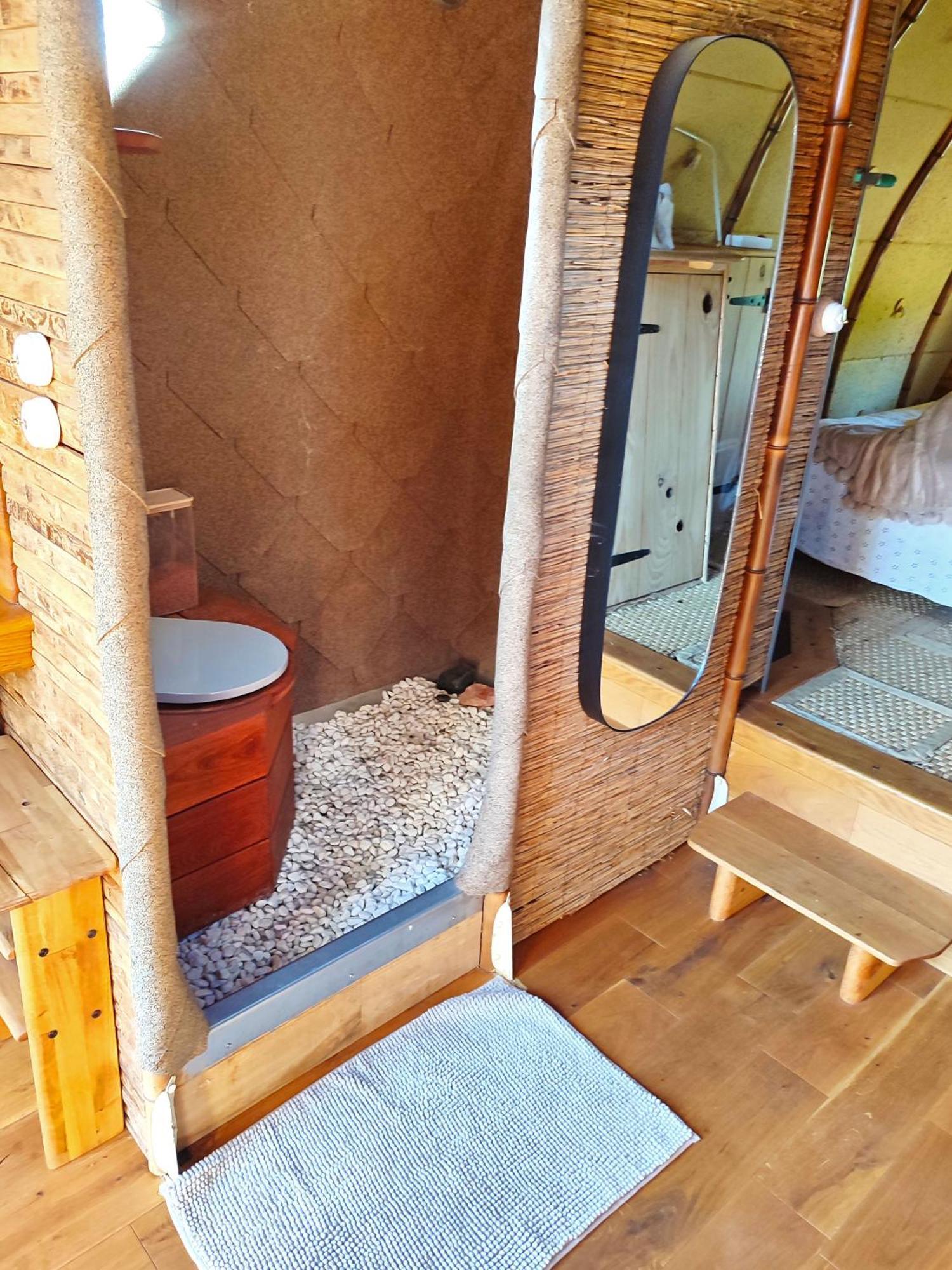 Un Jardin Sur La Colline Lägenhet Claveyson Exteriör bild